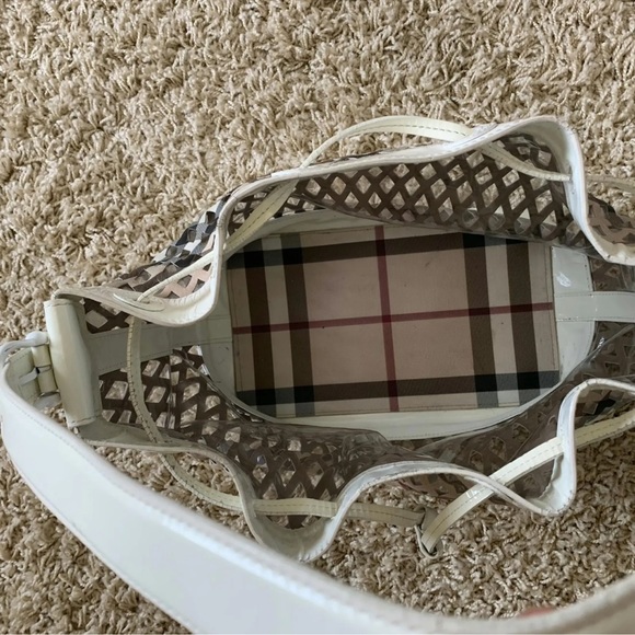 Gorgeous large Burberry translucent drawstring bag - Picture 6 of 9